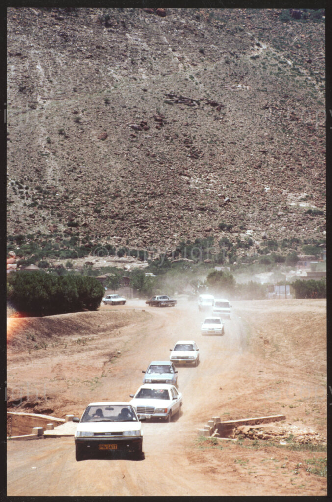 en route to Jane Furse town, Sekhukhuneland, Transvaal, South Africa, 19921130. PHOTO: ANC Archives.

A motorcade, carrying the President of the African National Congress, Nelson Mandela, leaves the Mohlala District on the way to Jane Furse town in the Sekhukhuneland region in November 1992.