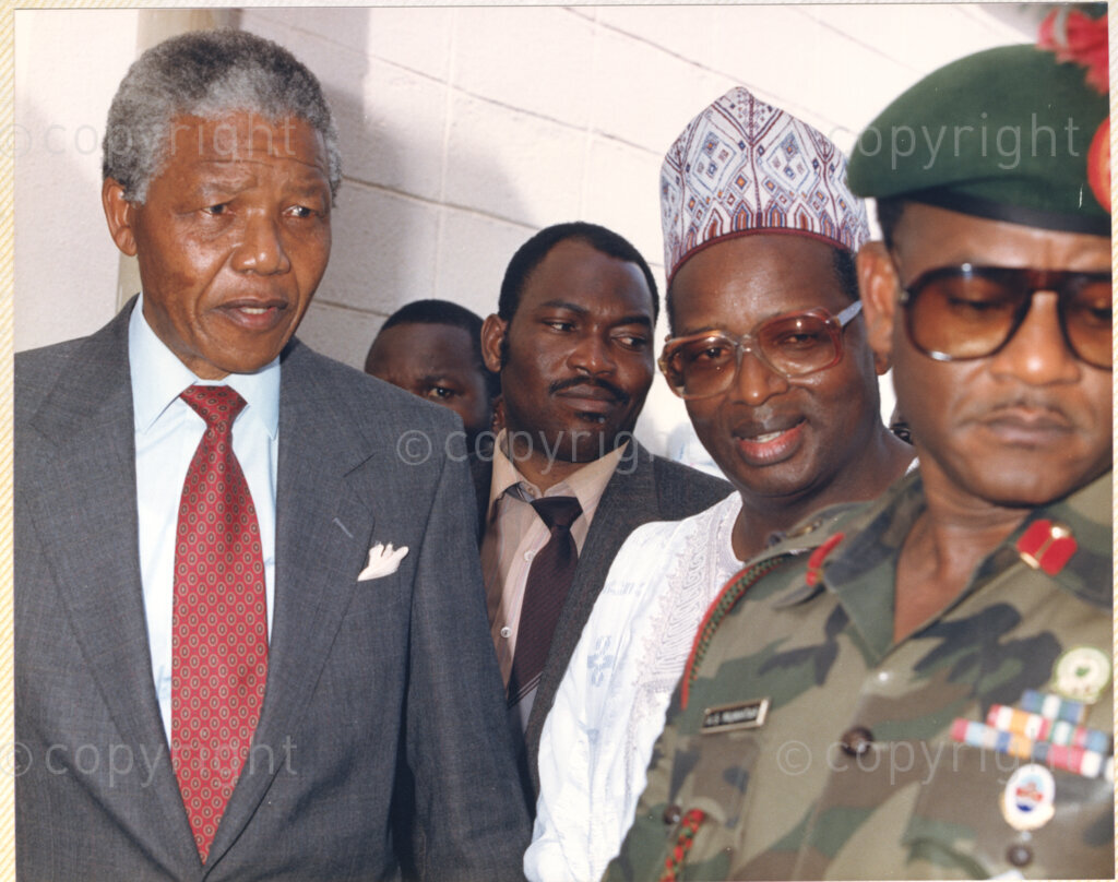 Kaduna Refinery, Kaduna, Kaduna, Nigeria, 19900515. PHOTO: ANC Archives.

Nelson Mandela and various unidentified individuals pictured during his visit to Kaduna Refinery, Nigeria, 15 May 1990.