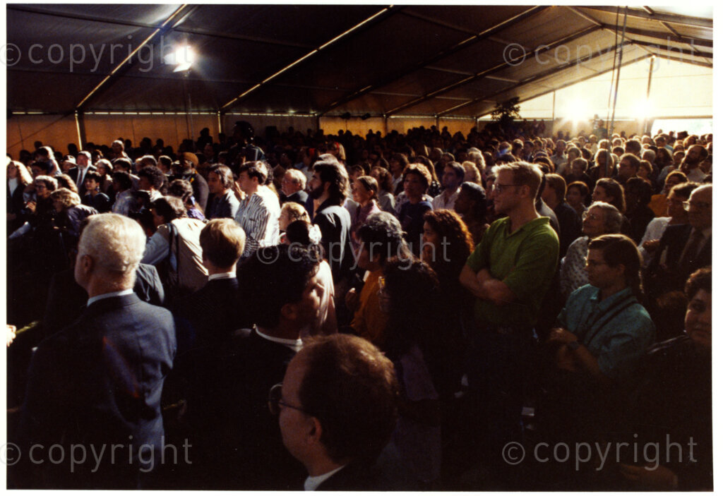 Rothko Chapel, Houston, Texas, United States of America, 19911208. PHOTO: ANC Archives.

Guests at the twentieth anniversary of the Rothko Chapel Awards, Houston, Texas, the United States (USA) of America on 8 December 1991 when Nelson Mandela delivered the keynote address and was awarded the Carter-Menil Human Rights Prize.
