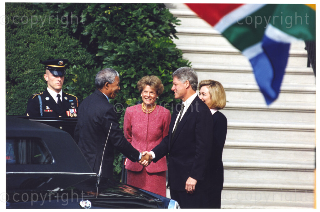 The White House, Washington D.C, United States of America, 19941004. PHOTO: ANC Archives.

The visit of his excellency  Nelson R. Mandela the President of South Africa and Ms. Mandela-Hlongwane. The White House and Washington D.C. October 4-7, 1994