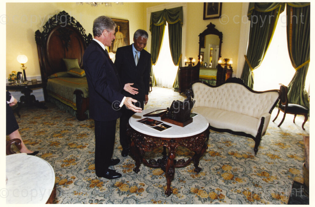 The White House, Washington D.C, United States of America, 19941004. PHOTO: ANC Archives.

The visit of his excellency  Nelson R. Mandela the President of South Africa and Ms. Mandela-Hlongwane. The White House and Washington D.C. October 4-7, 1994