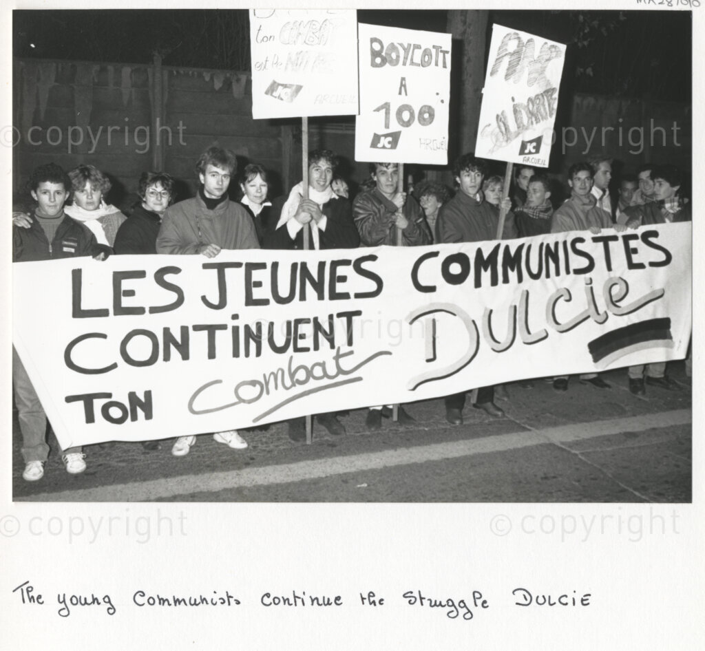 Arcueil, Val-de-Marne, Paris, Île-de-France, France, 19891130. PHOTO: ANC Archives: The Young Communist Movement of France (MJCF) (