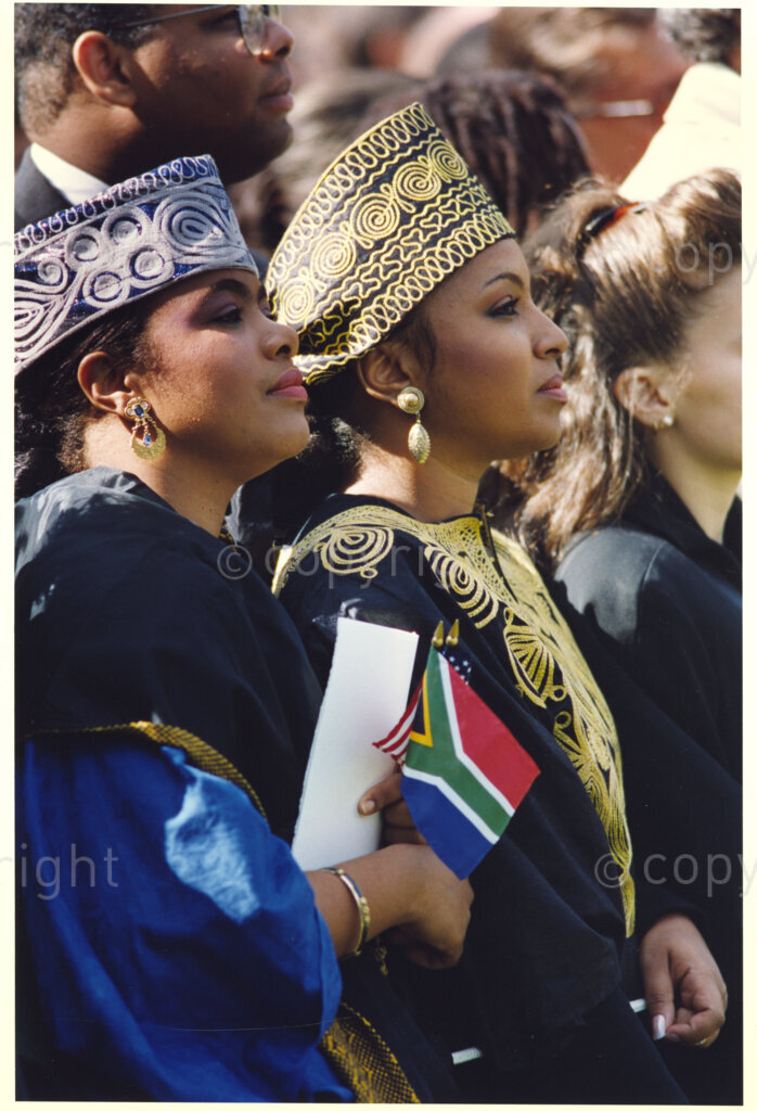 The White House, Washington D.C, United States of America, 19941004. PHOTO: ANC Archives.

The visit of his excellency  Nelson R. Mandela the President of South Africa and Ms. Mandela-Hlongwane. The White House and Washington D.C. October 4-7, 1994