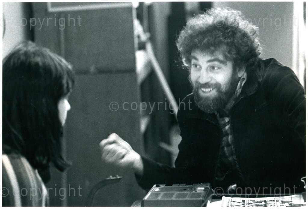 Ronnie Kasrils (member of Mayibuye, ANC, in 1970s; leadership of MK); talking to Conny Braam, chair Dutch AAM, in second half 1970s; Photographer unknown.
