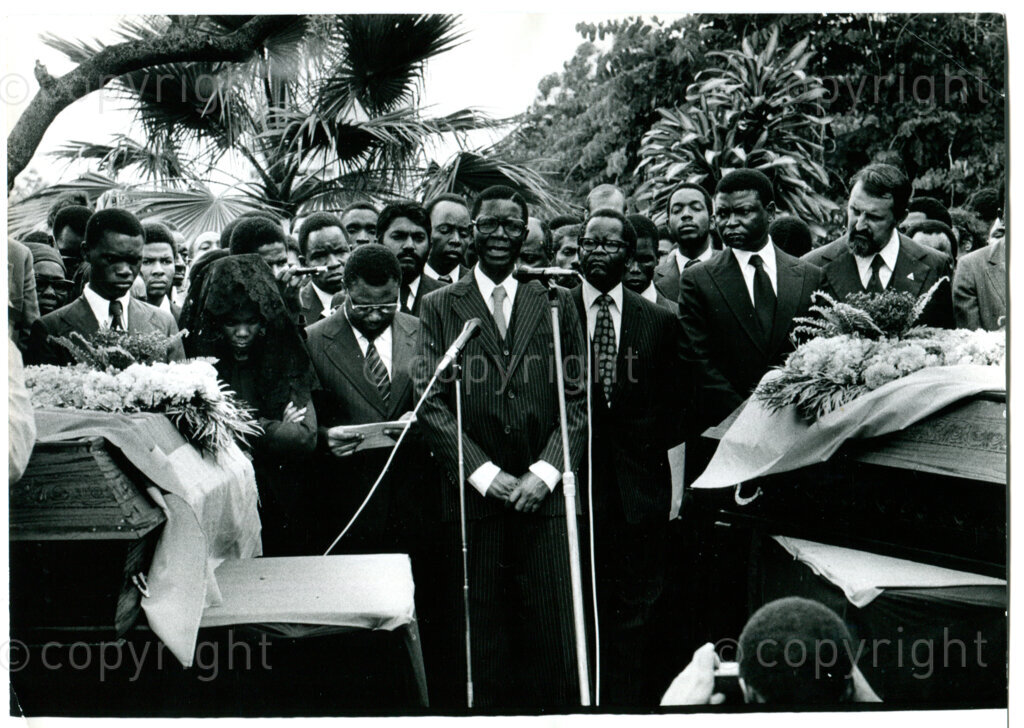 South African raid by commandos on ANC and other houses in Matola, Maputo, 30 January 1981: SACTU president Stephen Dlamini speaks at the funeral of the victims, 8/2/1981. Photo: tempo.