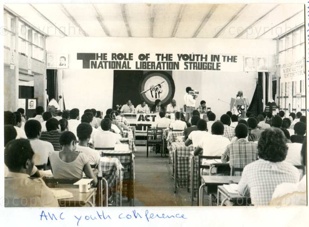 The ANC Youth Section conference at SOMAFCO in Mazimbu, Tanzania, August 1982. Photo: Eli Weinberg Photo Lab.