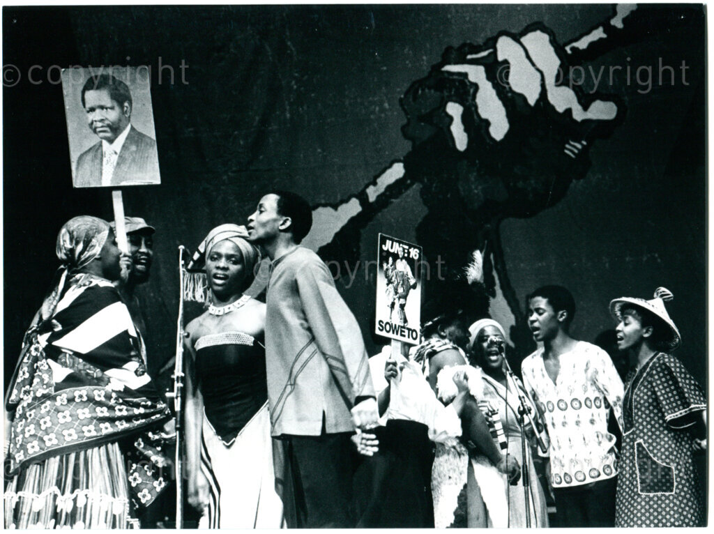 Performance by ANC cultural ensemble AMANDLA in Nijmegen, The Netherlands, December 1983. Photographer: Ron Giling.