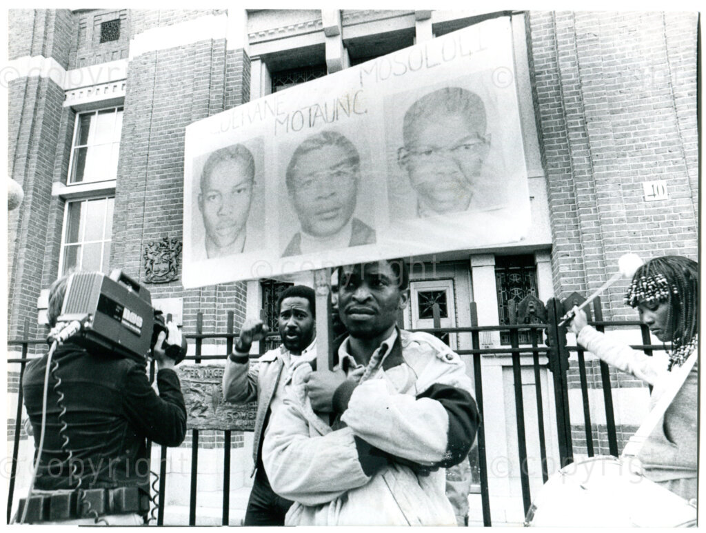 Massipula Mbongwa (ANC research dept. and fellow Govan Mbeki Fund 1983-84; chair ANC Unit Netherlands) in front of the San embassy in The Hague, 16 June 1983. Photographer: Jan Stegeman.