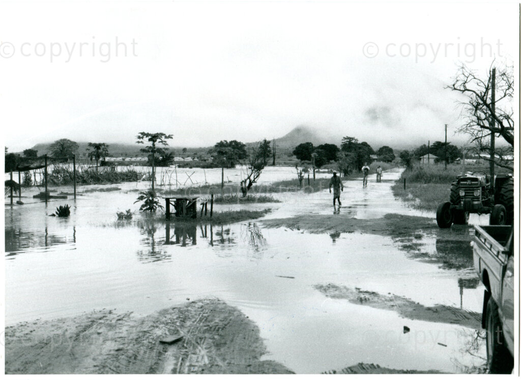 Flooding in Mazimbu, Tanzania, May 1981. Photographer: Willem van Harderwijk.