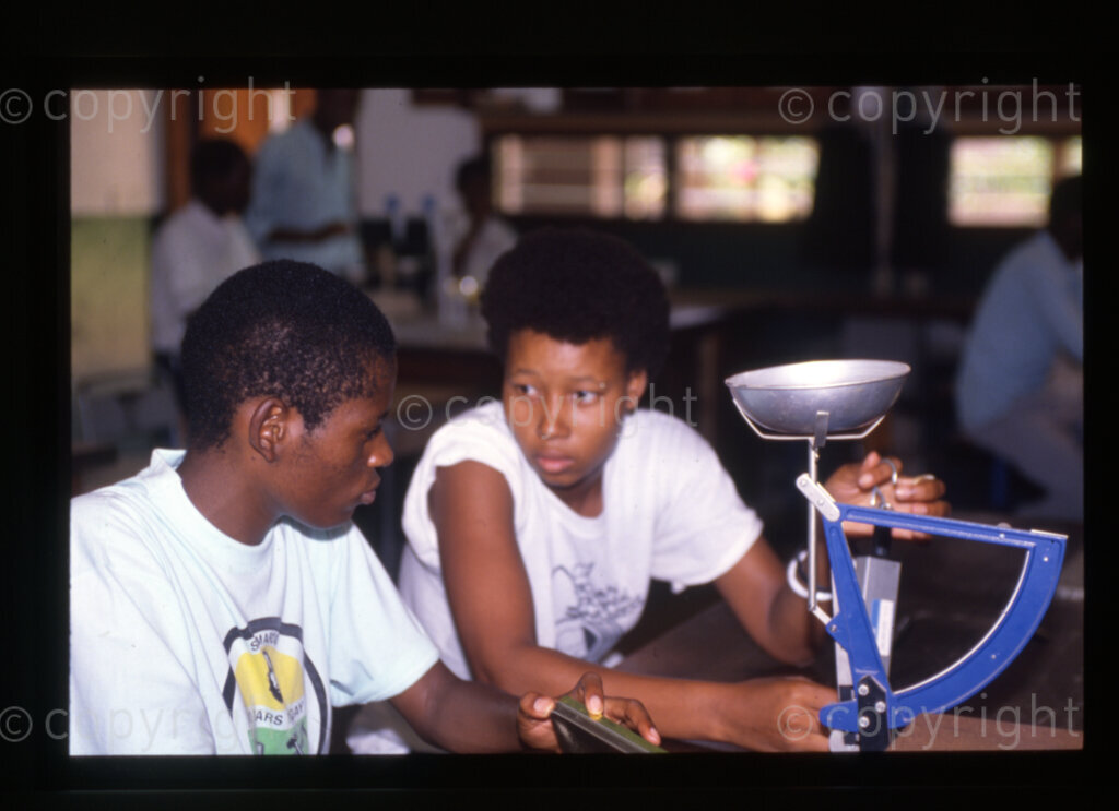SOMAFCO-students in various class situations (both secondary and primary school), Mazimbu (SOMAFCO), Tanzania, 1990