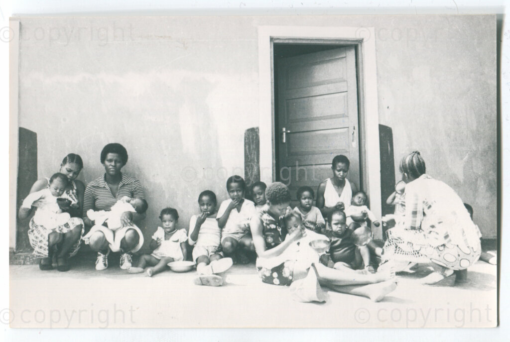 The day care centre of the ANC in Morogoro, Tanzania in 1981: Charlotte III, one of the buildings. Photo: Eli Weinberg Photo Lab.