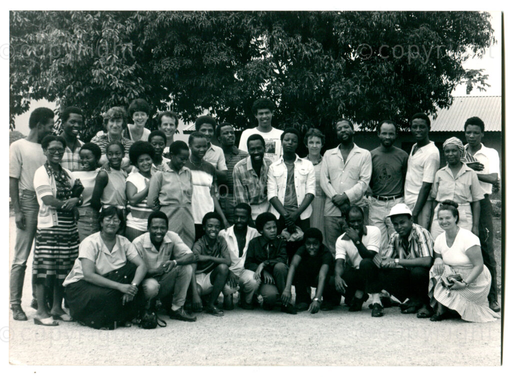 Participants of the fine arts workshop of the ANC Dept of Arts and Culture in Mazimbu, Tanzania, April 1987. Photographer: Maud Kortbeek.