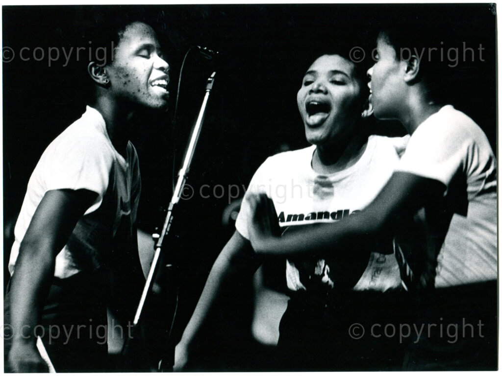 Performance by ANC cultural ensemble AMANDLA in Nijmegen, The Netherlands, December 1983. Photographer: Ron Giling.