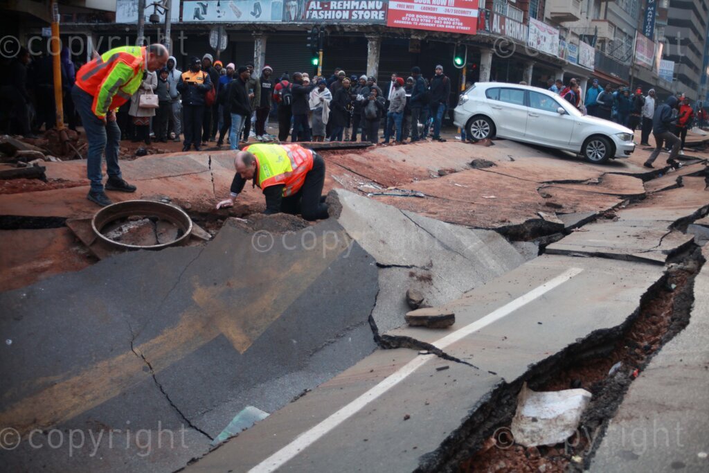 More than 30 vehicles, mostly minibus taxis, were damaged, one person confirmed died and 48 people were injured, eight remained in hospital when on Wednesday at dusk, a massive explosion ripped through Lilian Ngoyi Street (previously Bree Street) in Johannesburg CBD, Gauteng, South Africa. 20 July 2023 Photo: Oupa Nkosi