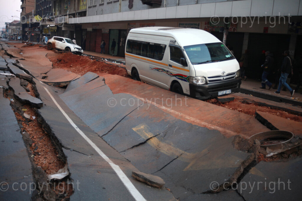 More than 30 vehicles, mostly minibus taxis, were damaged, one person confirmed died and 48 people were injured, eight remained in hospital when on Wednesday at dusk, a massive explosion ripped through Lilian Ngoyi Street (previously Bree Street) in Johannesburg CBD, Gauteng, South Africa. 20 July 2023 Photo: Oupa Nkosi