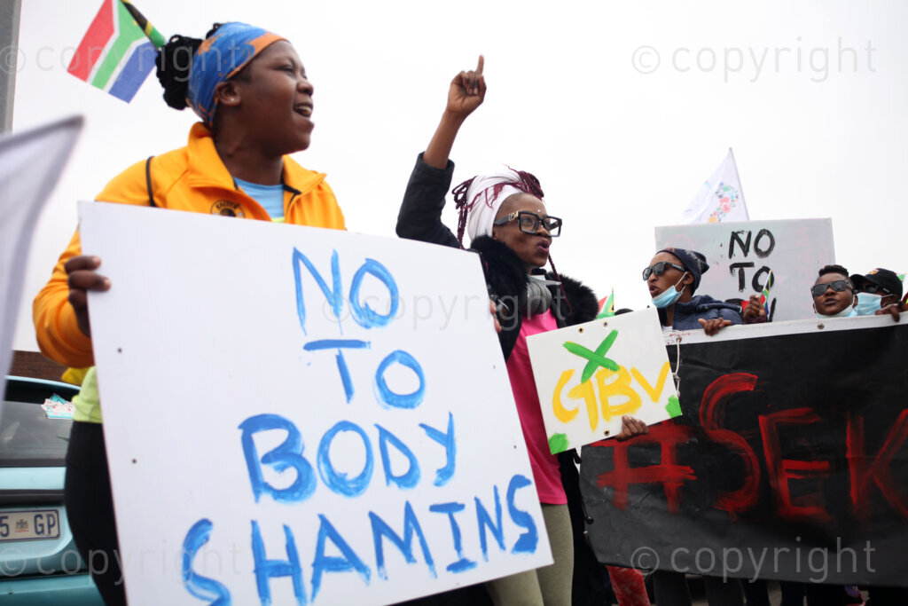 Sekwanele Gender Base Violence (GBV) marchers to the Orlando Police Station in Soweto, south west of Johannesburg in Gauteng, South Africa to hand in their petition. 25/11/2021 Photo: Oupa Nkosi