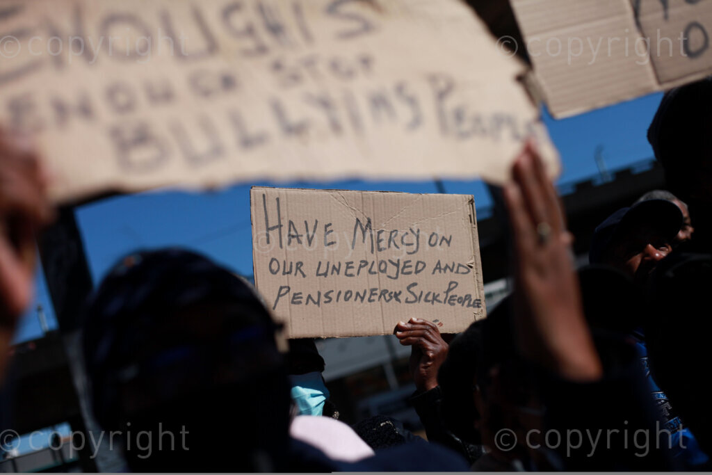 Residents of the City of Johannesburg march to the offices of mayor Mpho Phalatse in Braamforntein, Johannesburg in Gauteng, South Africa to hand in a memorandum demanding the scrapping of irregular billing system and the reinstatement of those that have been disconnected with water or electricity. 31/05/2022 Photo: Oupa Nkosi