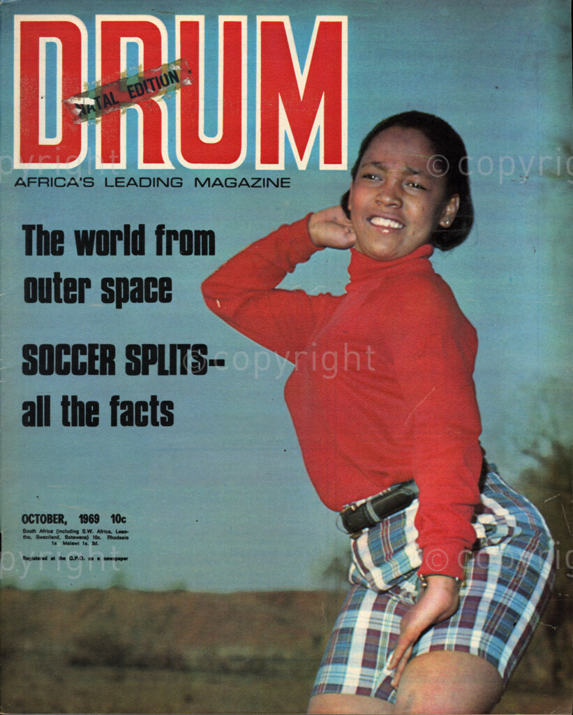 The world from outer space; Soccer Splits – all the facts; Verso: Cover girl – I'm tops, says Mumsie – Mumsie Smith a high school girl with one driving ambition, to get to the top in show business. Mumsie is a champion exponent of monkey-jive and she fills the halls where ever she appears with her, The Beaters, or as a guest artist with other groups.