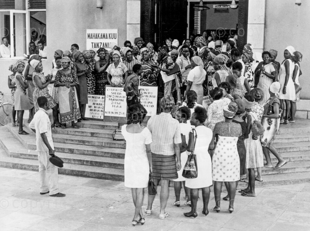 The crowd of women waiting outside the High court in Dar es Salaam to congratulate Eusebia Munuo, Tanzania's first woman magistrate.