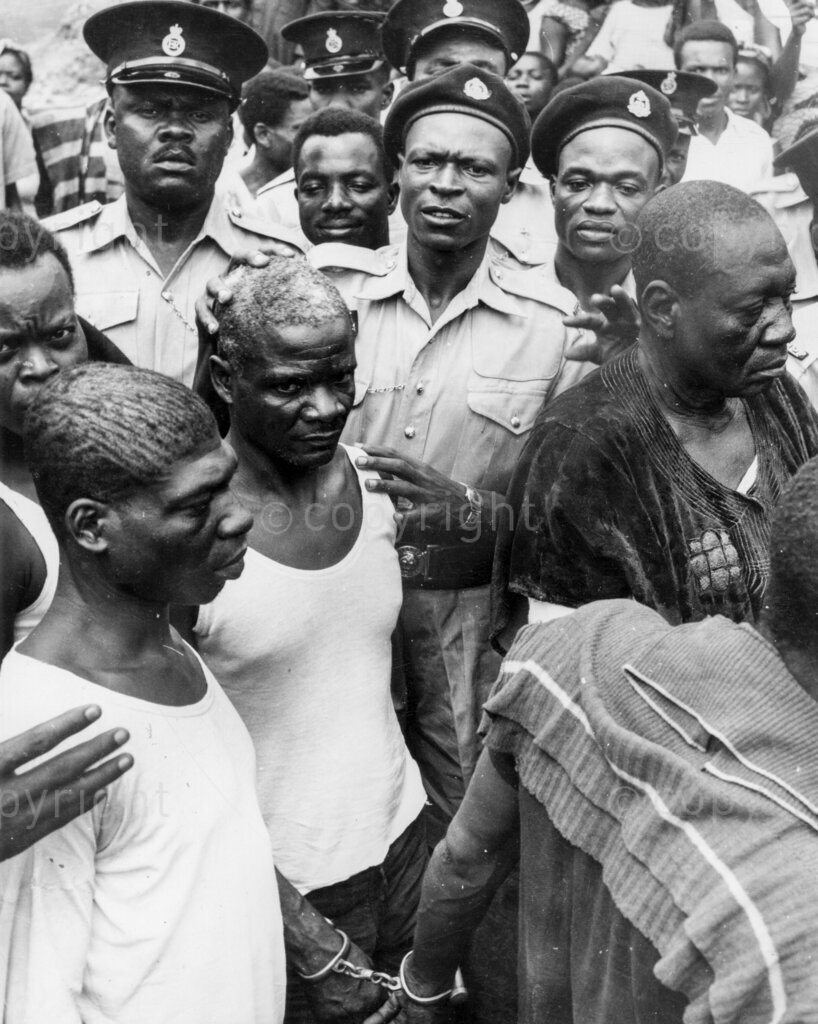 Odozi-Obodo Murder Society? The beginning of the end. The death sentence has been passed. Gone is the old arrogance as Chief Obodo leave the Abakaliki Assizes for the fate which hundreds are said to have suffered at his hands. His might has become but a memory.