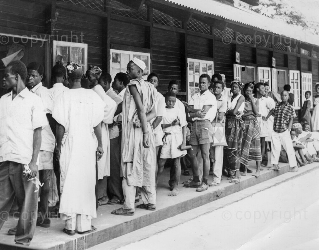 It's tough being sick in Nigeria if your are poor. This is the kind of scene you find in hospital, people queuing. 