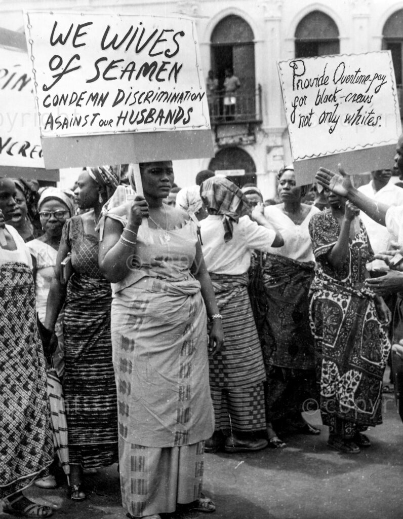 Trade Unionism in Nigeria: Has it failed us? Placards waving women parade during a protest. They were out to support their husbands. But did they really know the cause of the grievance? Or were they just led by the nose?