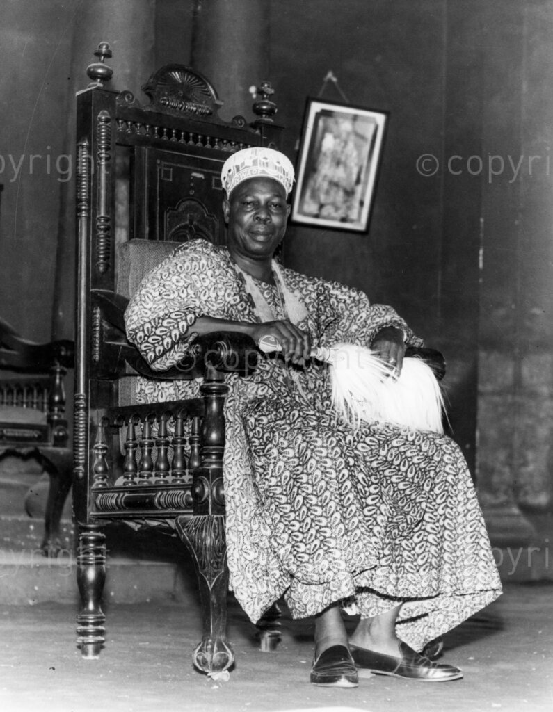Meet the Owa of Ijeshaland – When the throne of Ijeshaland was vacant in 1963, the Prince, then aged 51, was the popular choice of the people. Even in the face of pressures of all descriptions in favour of a well-to-do Lagos based high-society prince, people of Ijeshalandd did not waver in their preference for Prince Agunlejika. In the end, the Government approved his selection and on Saturday, September 24 1966 the then Military Governor of the Western State, Major General Adeyinka Adebayo presented him with a staff of office and all Ijeshas hailed him as Owa Obokun.