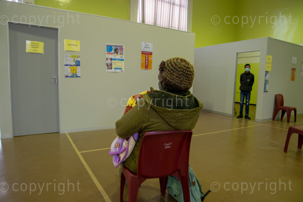 The City of Cape Town opened a clinic extension in the Elsies River Library, to serve mothers and children with routine visits such as family planning and immunizations, today, Monday, July 13, 2020. Clinic extensions are being constructed to separate COVID-19 treatment and diagnosis from other treatments. PHOTO: EVA-LOTTA JANSSON 