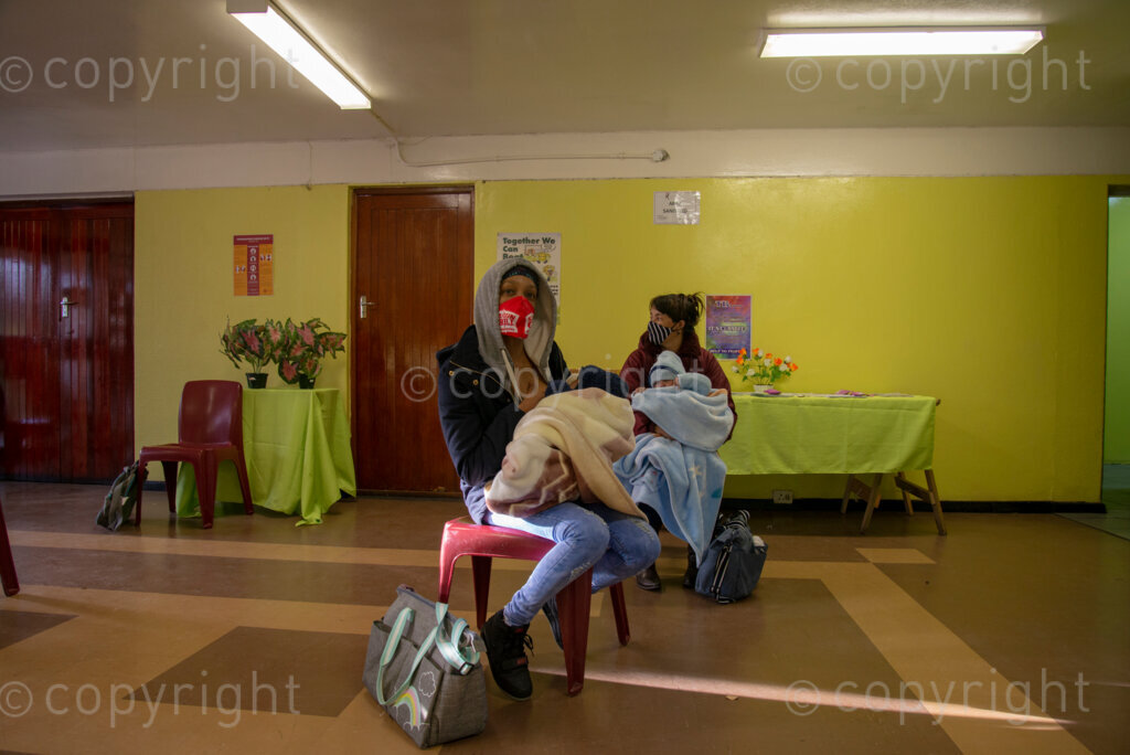 The City of Cape Town opened a clinic extension in the Elsies River Library, to serve mothers and children with routine visits such as family planning and immunizations, today, Monday, July 13, 2020. Clinic extensions are being constructed to separate COVID-19 treatment and diagnosis from other treatments. PHOTO: EVA-LOTTA JANSSON 