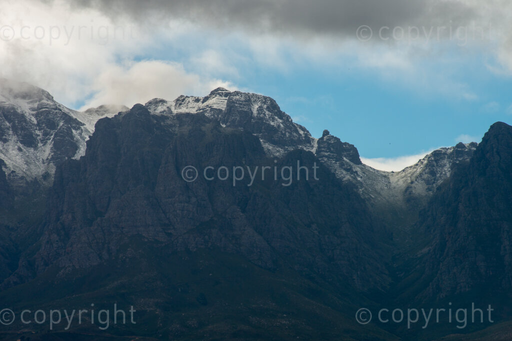 Snow on the he Hottentots Holland Mountains, as seen from Somerset West, in the Western Cape, on Friday, June 12, 2020. The Helderberg area saw cold temperatures and about 80mm of rain in the past three days. PHOTOS: EVA-LOTTA JANSSON

