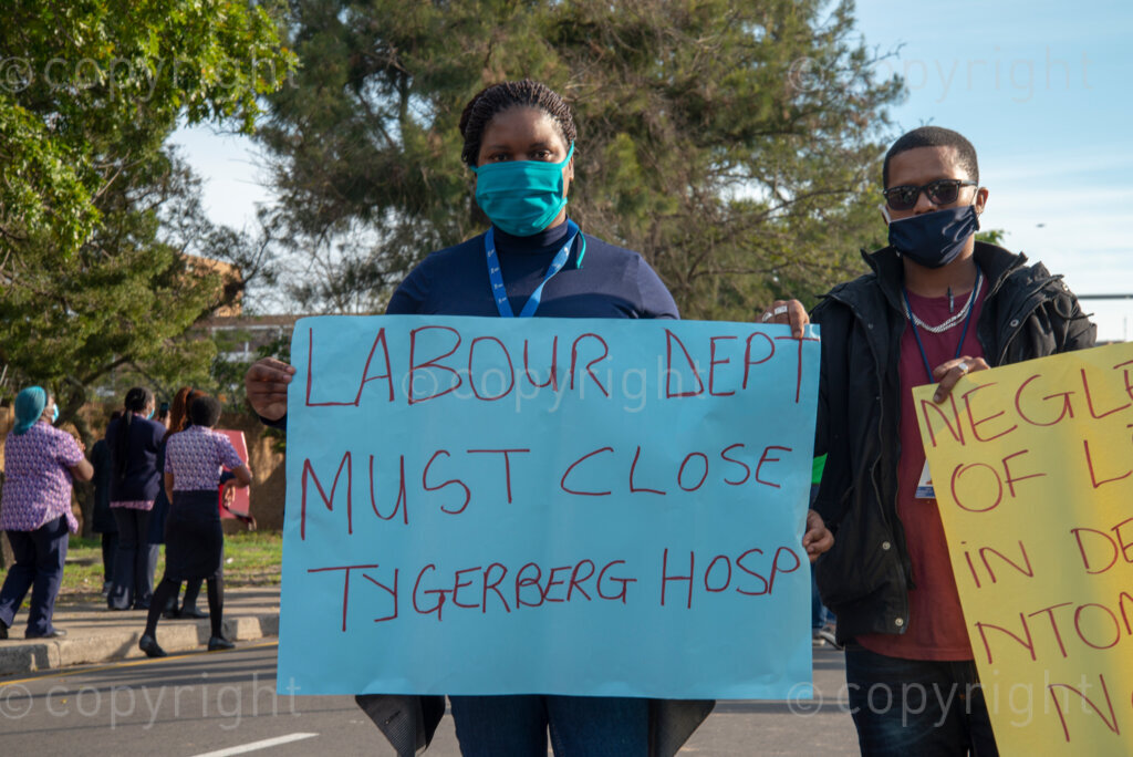Hospital workers demonstrate outside Tygerberg Hospital, in Cape Town, to bring their plight to the attention of President Cyril Ramaphosa, as he visited the Cape Town Province. PHOTO: EVA-LOTTA JANSSON